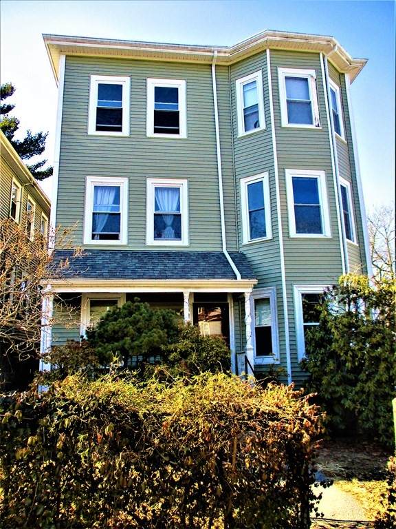 4 Montcalm Ave - Photo 1