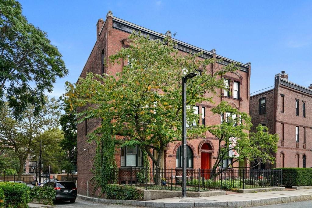 3 Claremont Street - Photo 1
