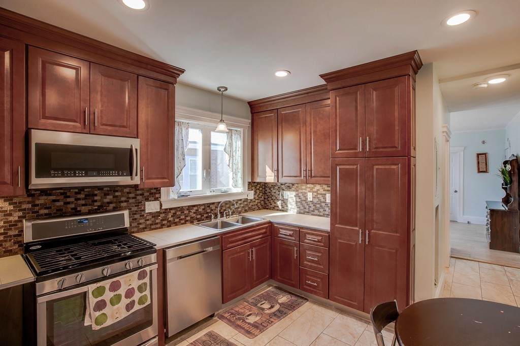 15-17 Indiana Ave - Photo 1