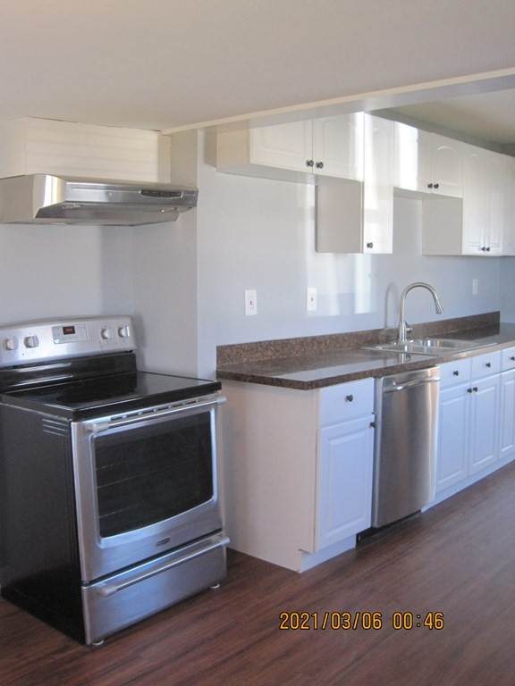 5 Lucie Ave - Photo 1