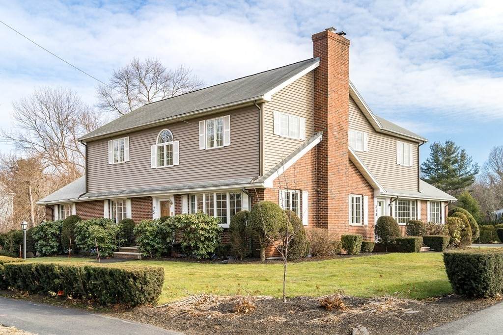 75 Maple St - Photo 1