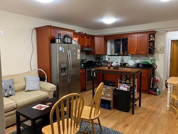 213 Harrison Ave - Photo 1