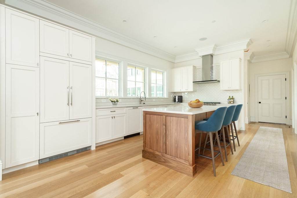 16 Everett Street - Photo 1
