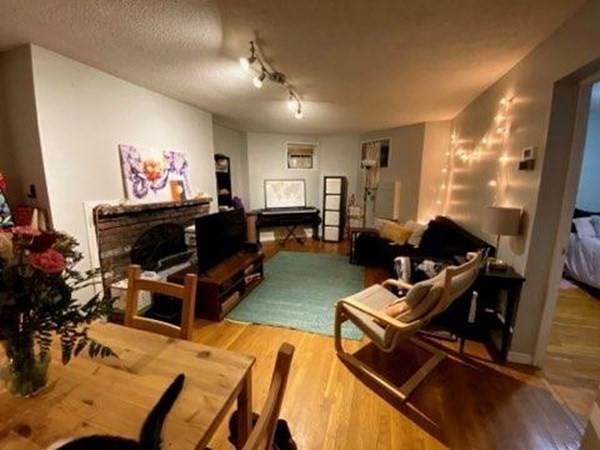 51 Hemenway St - Photo 1