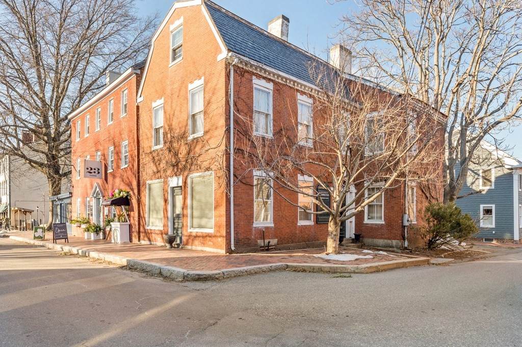 24 Center St - Photo 1