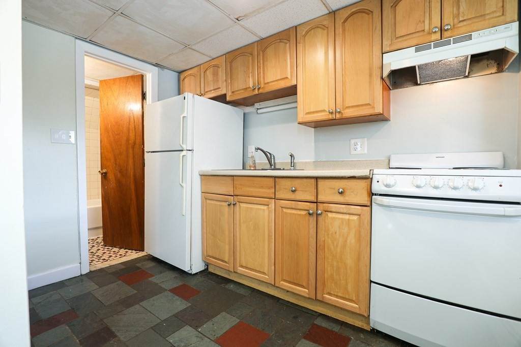64 North Beacon St - Photo 1