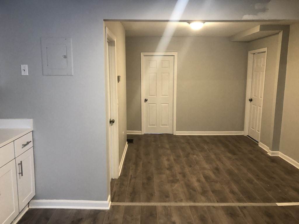 239 E - Photo 1