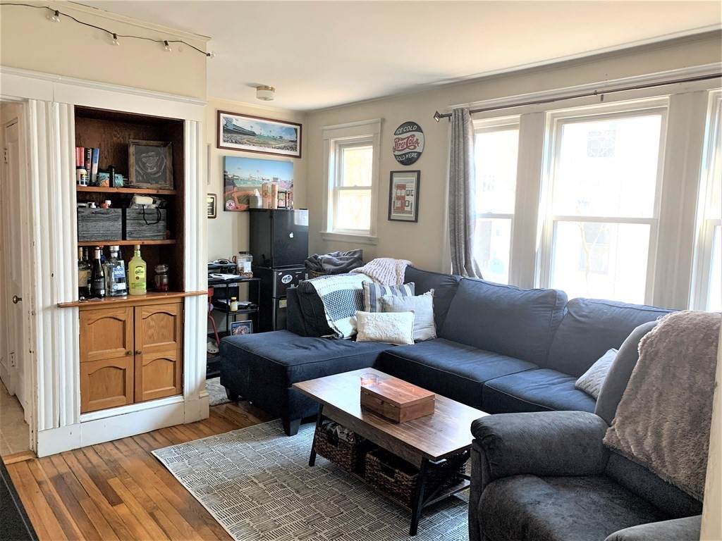 70-72 S Crescent - Photo 1