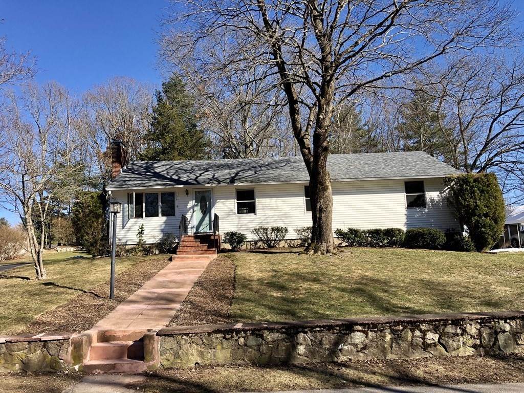136 Beechnut Rd - Photo 1