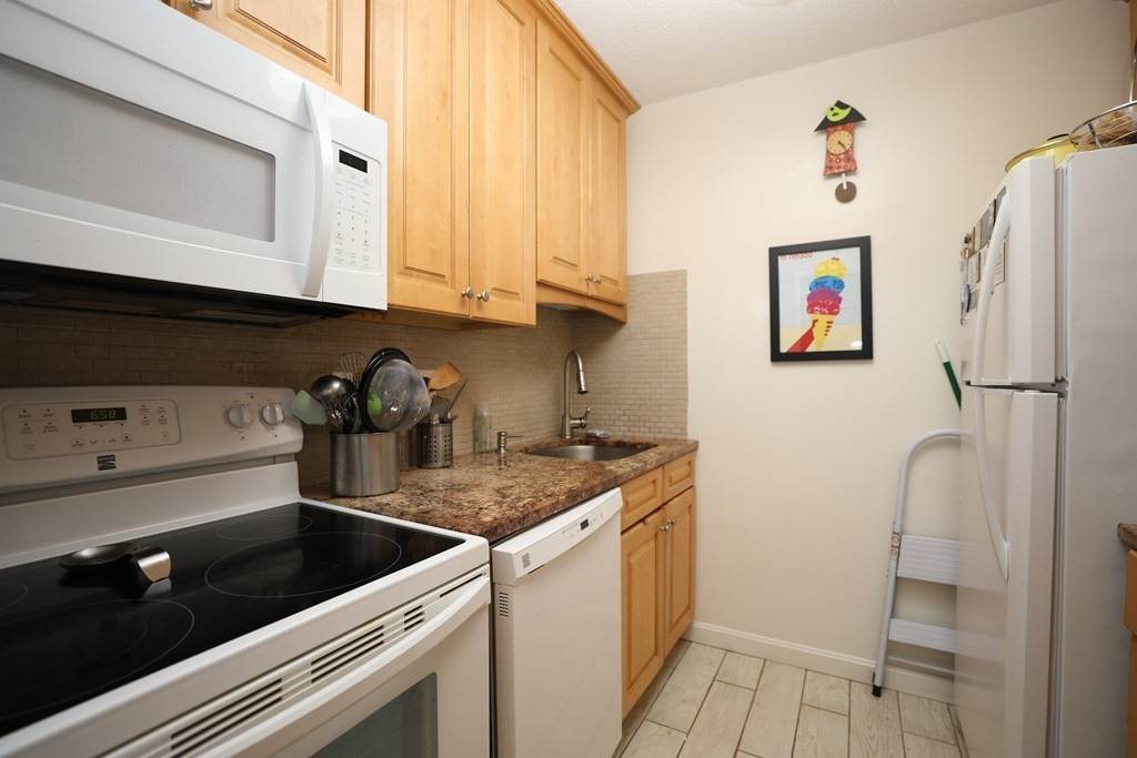 111 Perkins - Photo 1