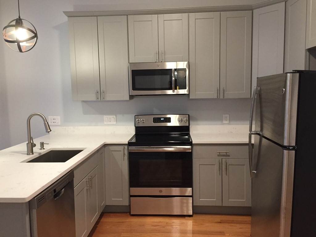27 Newton Street - Photo 1