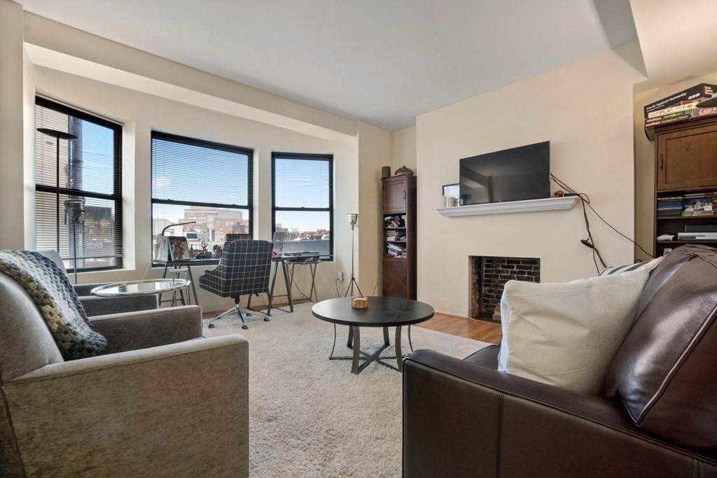 636 Beacon - Photo 1