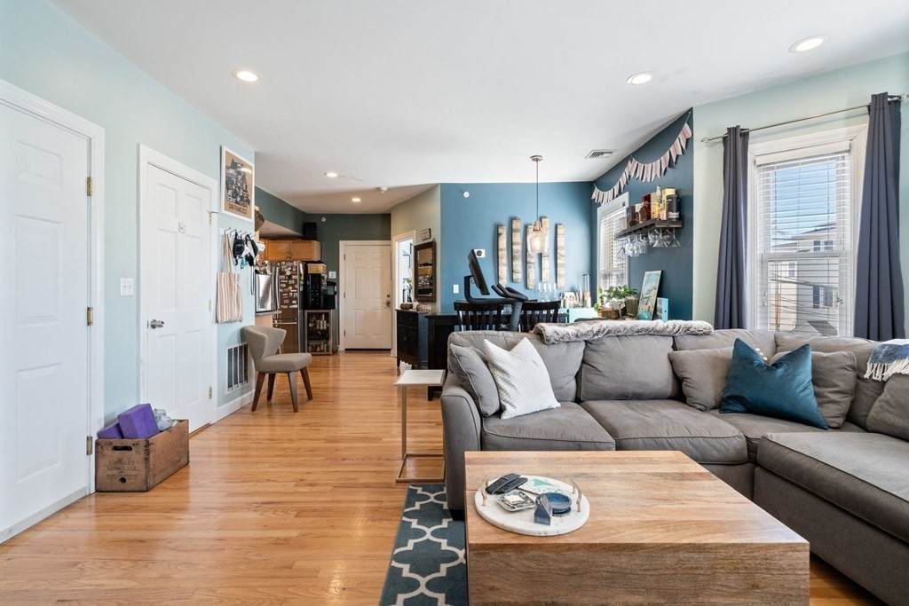 99 Pearl Ave - Photo 1