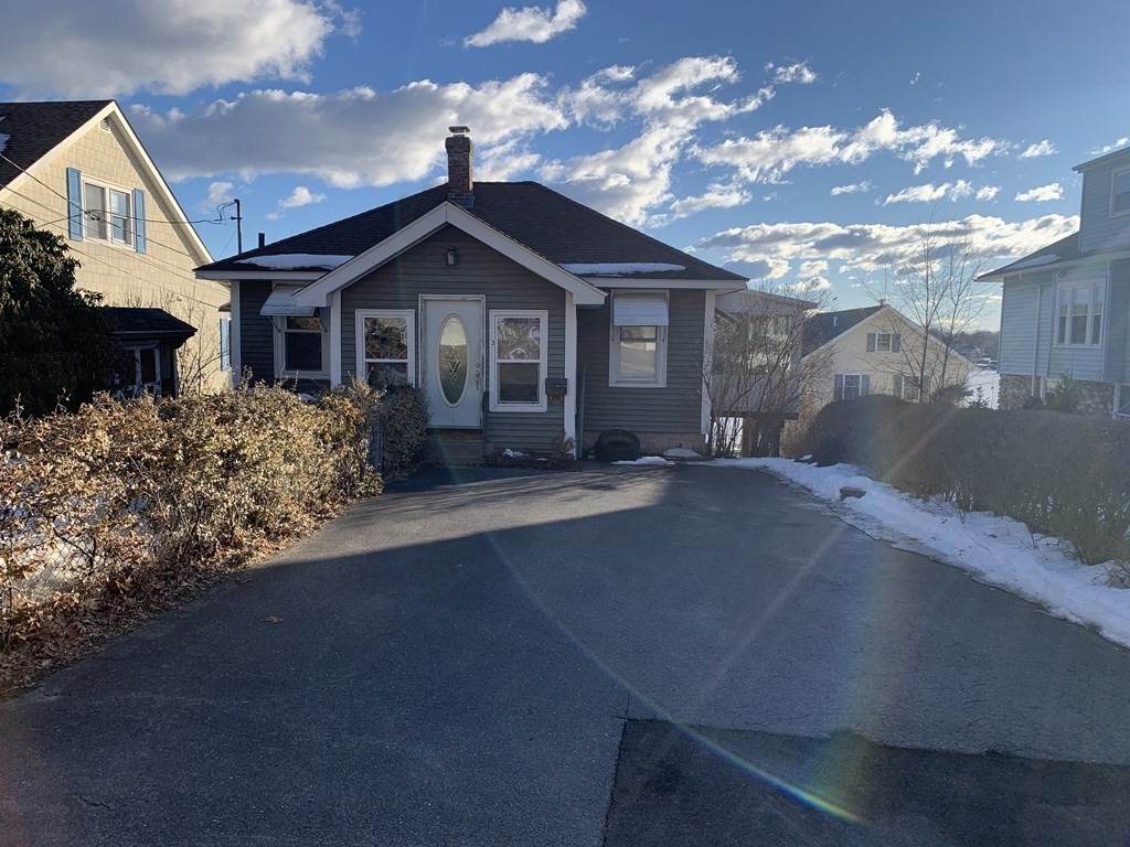 453 Lake Ave - Photo 1