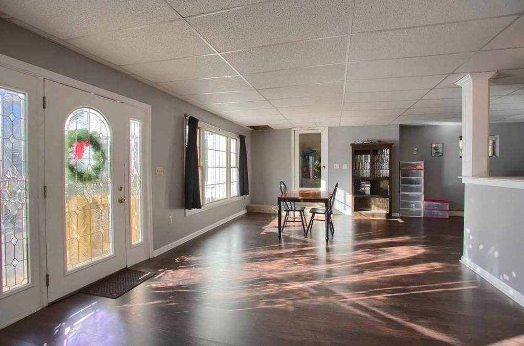 35 Turnpike Rd - Photo 1