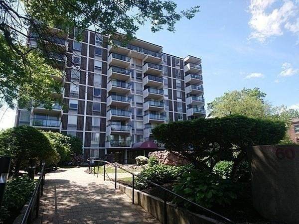 60 Babcock St - Photo 1