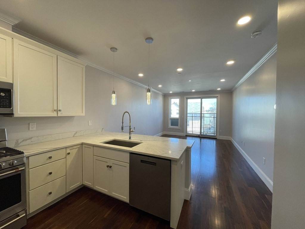 519 Broadway - Photo 1