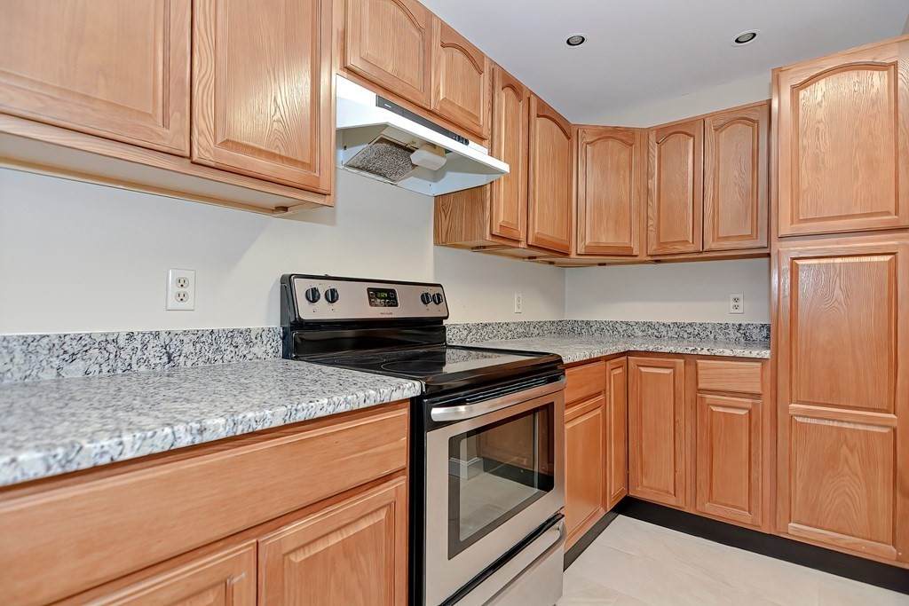 35 Eldridge - Photo 1