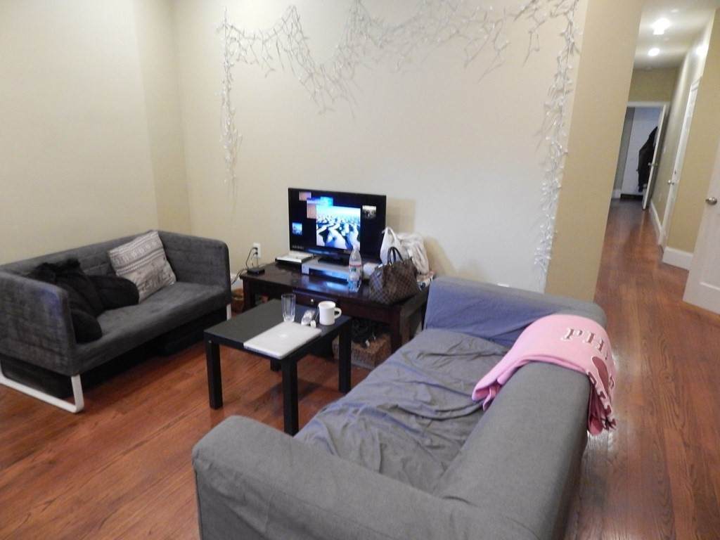 344 Centre St - Photo 1