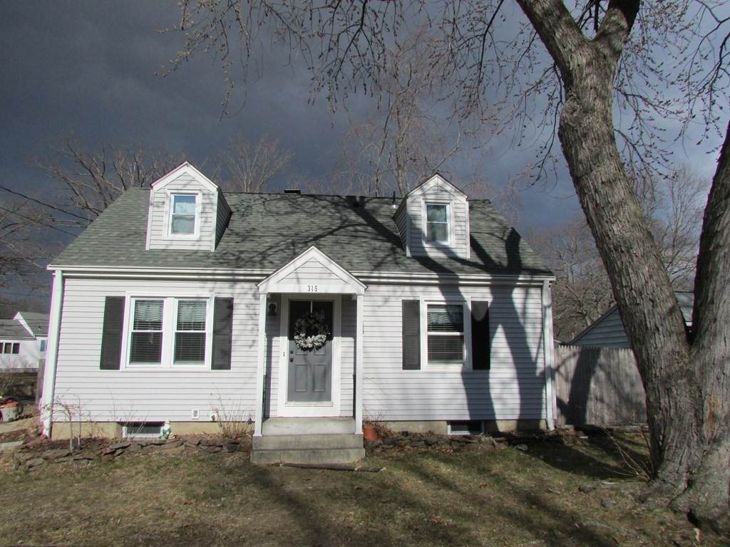 315 Hartwick St - Photo 1