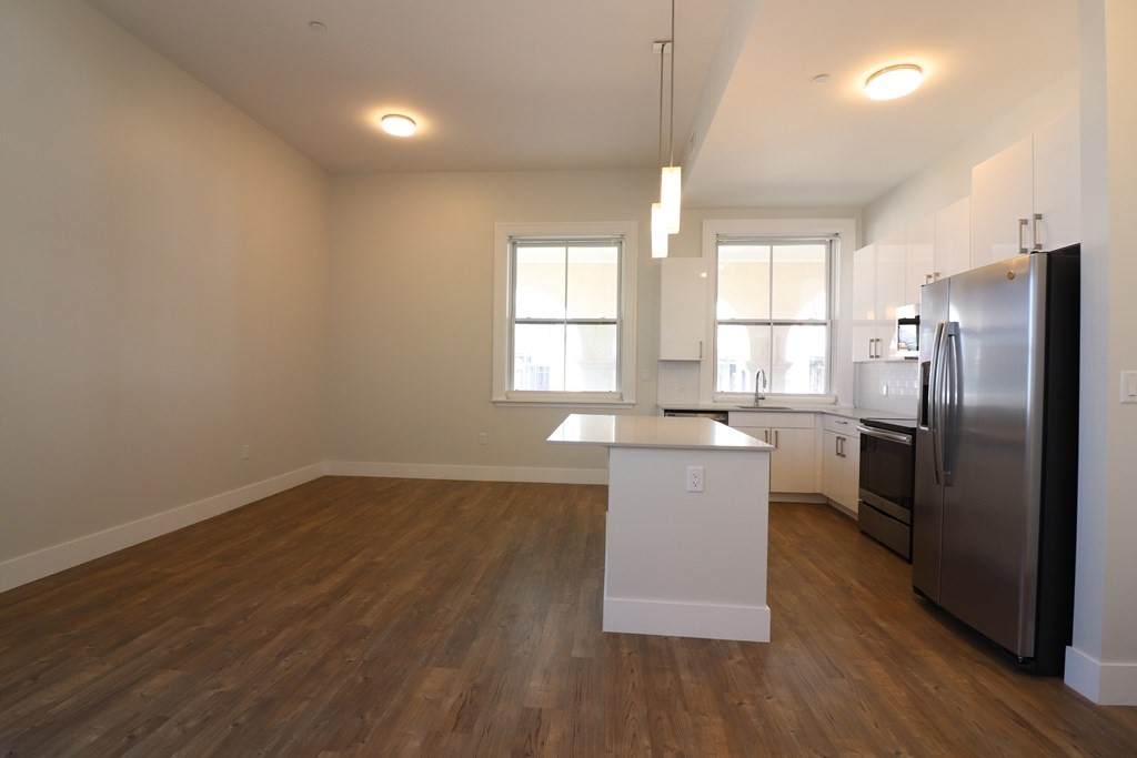 185 Washington St - Photo 1