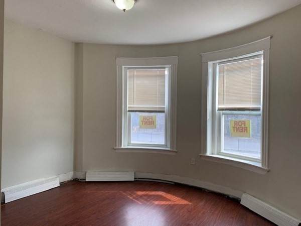 253 Cambridge - Photo 1