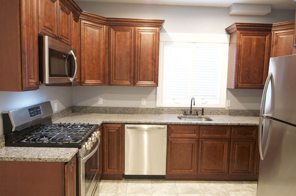 109 Chelsea - Photo 1