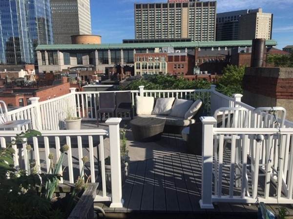 298 Commonwealth Ave - Photo 1