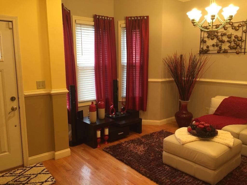 38 Clarence St - Photo 1