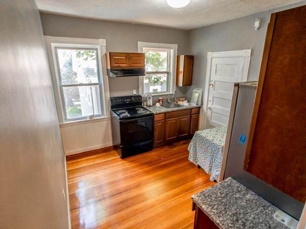 22 Burr Street - Photo 1