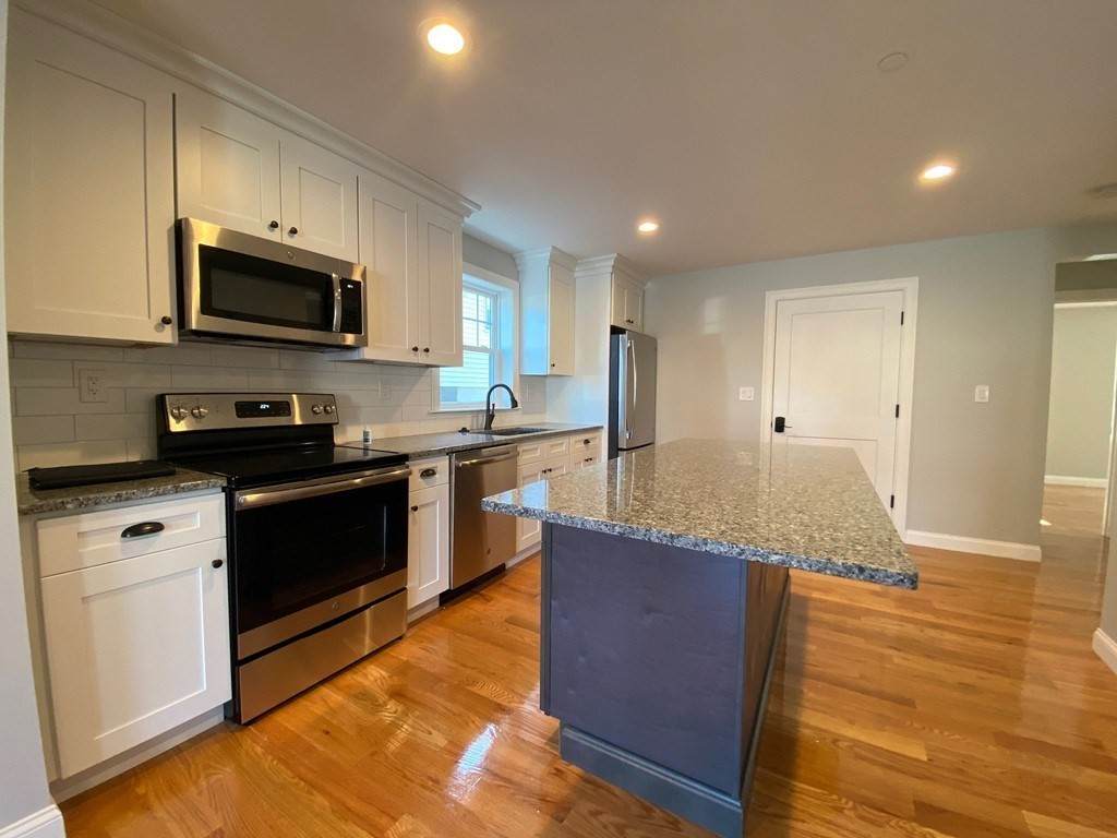 295 Willard St - Photo 1