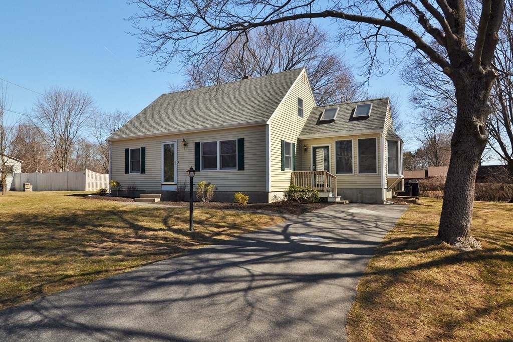 5 Hawthorne Road - Photo 1