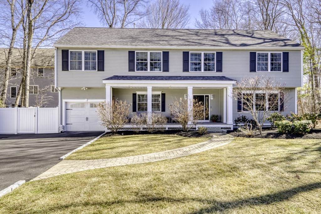 10 Bellevue Ave - Photo 1