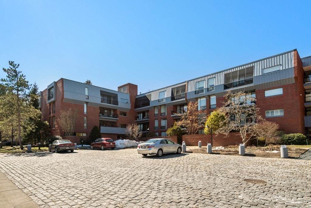 75 Grove Street - Photo 1
