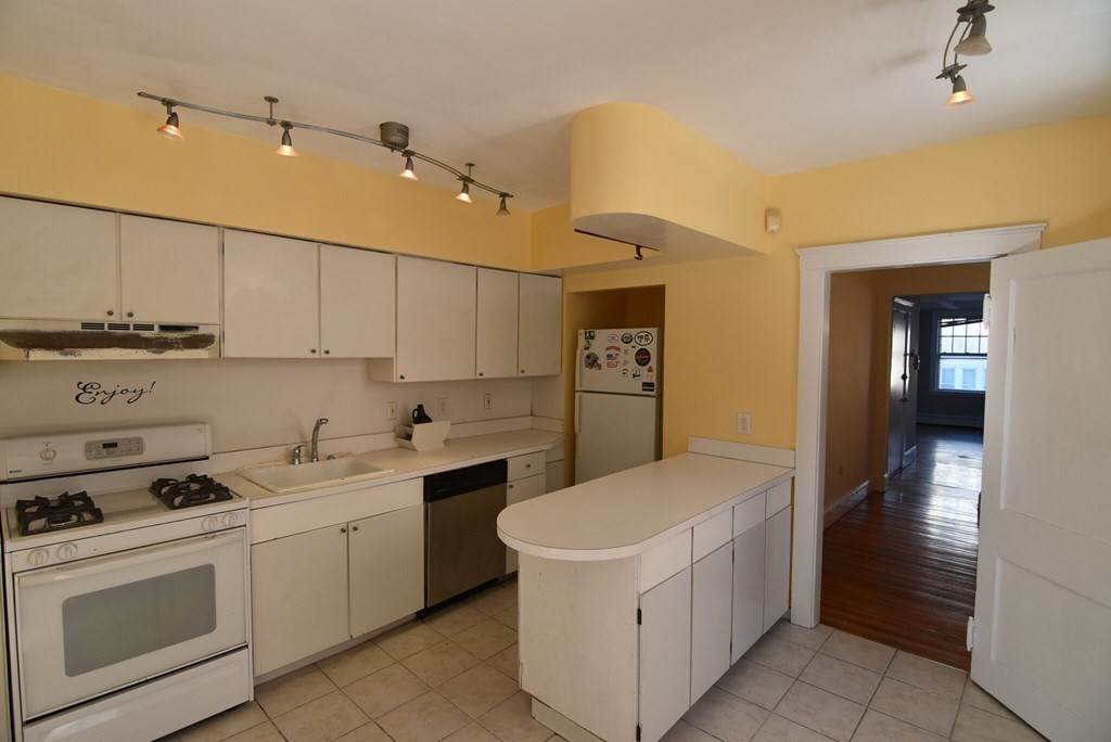 110 Lanark Road - Photo 1