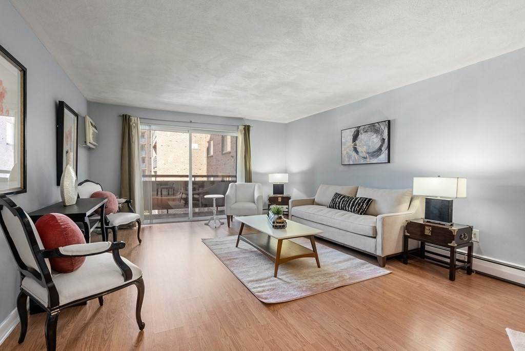 32 Whites Ave - Photo 1
