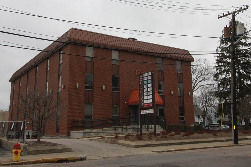 120 N Main St - Photo 1