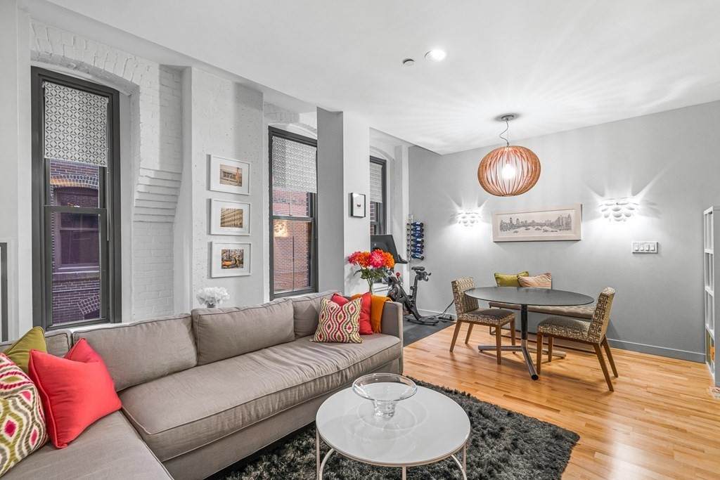 346 Congress St - Photo 1