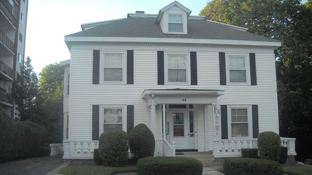44 Greenleaf St - Photo 1