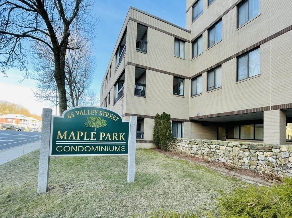 65 Valley St - Photo 1