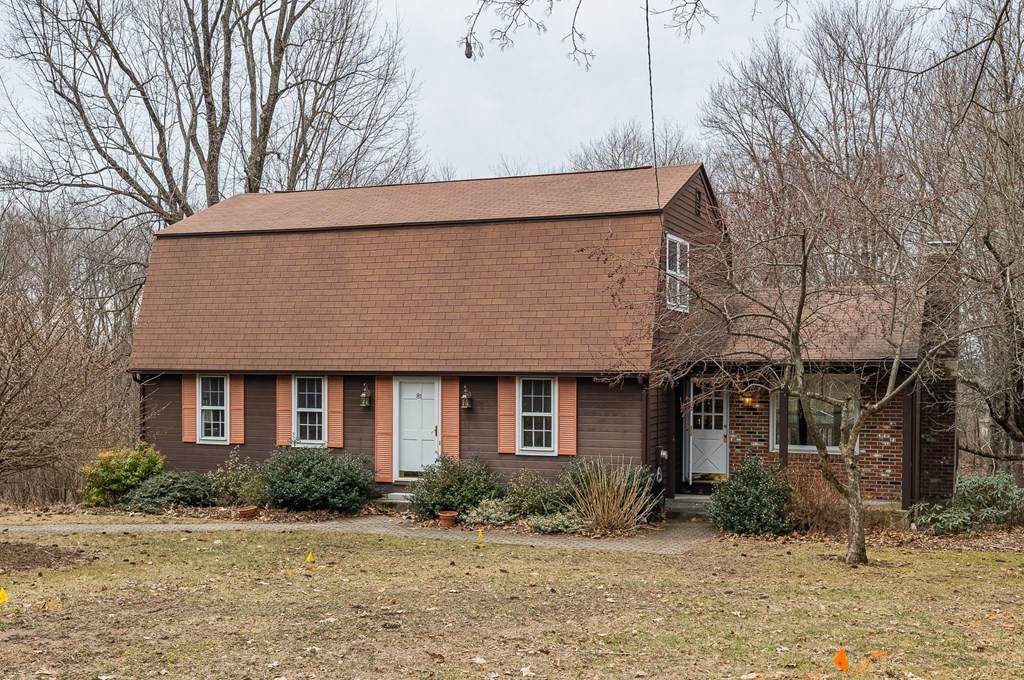 81 Laurel Ln - Photo 1