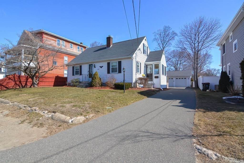 122 Longwood Ave - Photo 1