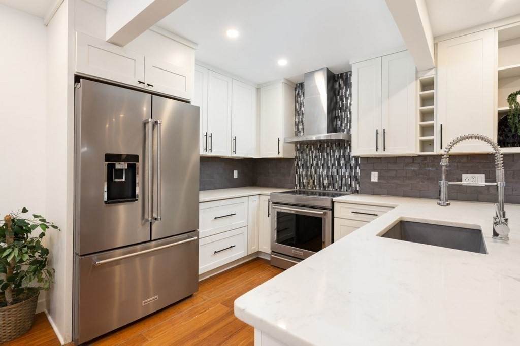 350 W 4Th St - Photo 1
