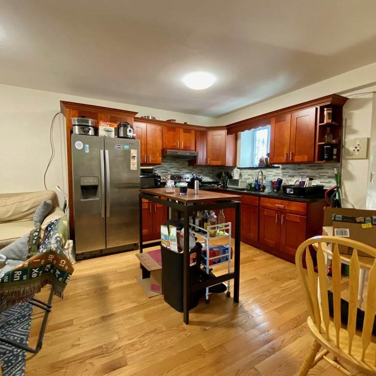 213 Harrison Ave - Photo 1