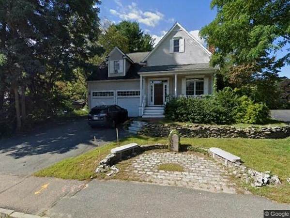 5 Taunton Ave - Photo 1