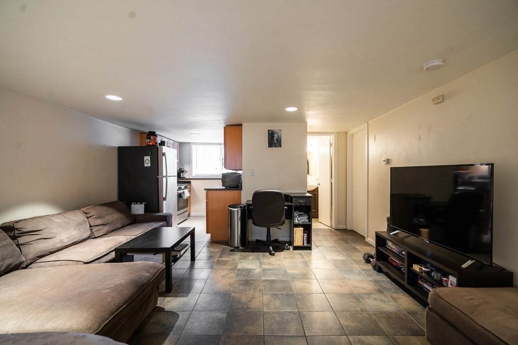 4 Hingham St - Photo 1
