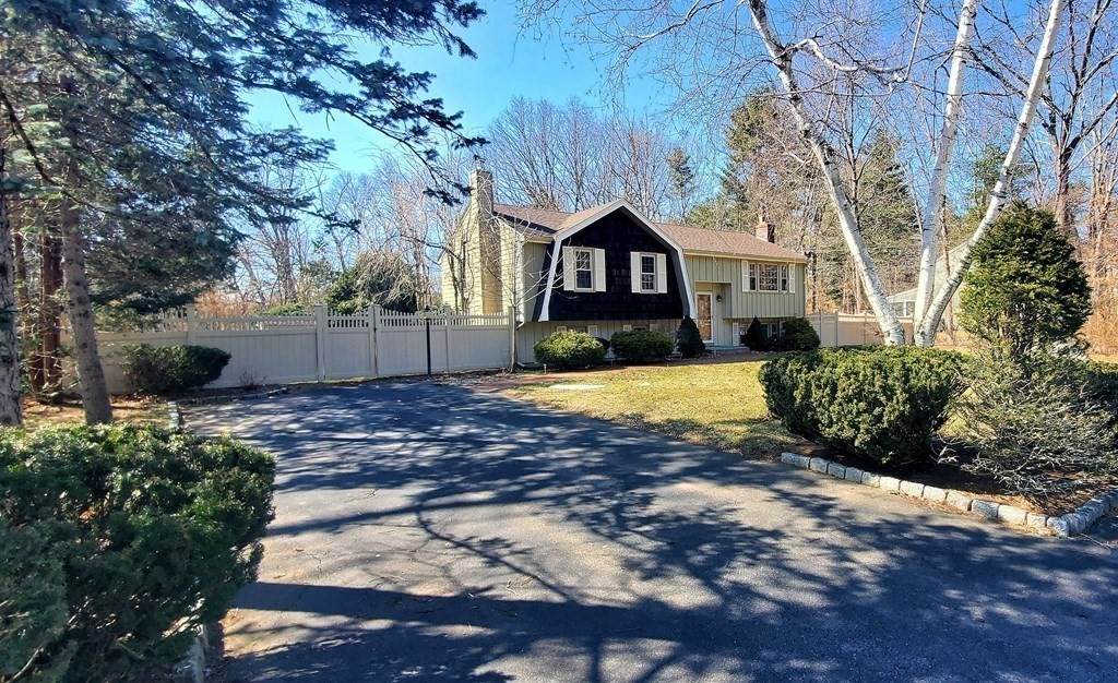 23 Lexington Lane - Photo 1