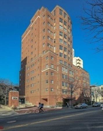 931 Massachusetts Ave - Photo 1