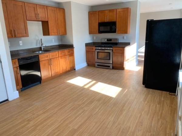 133 Winslow Ave - Photo 1