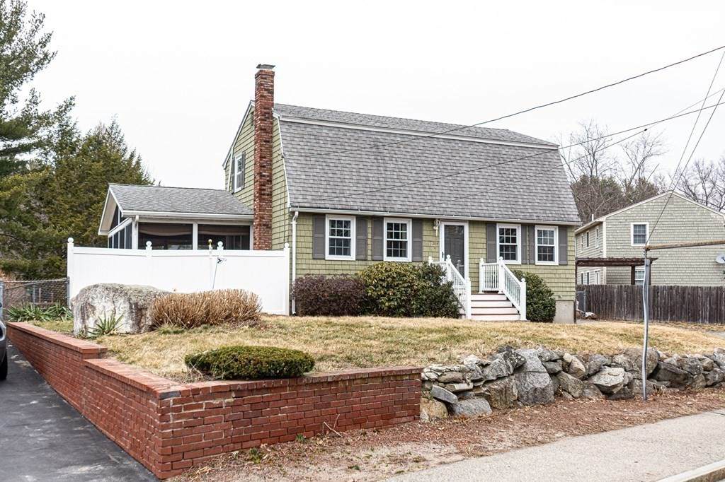 205 W Meadow Rd - Photo 1